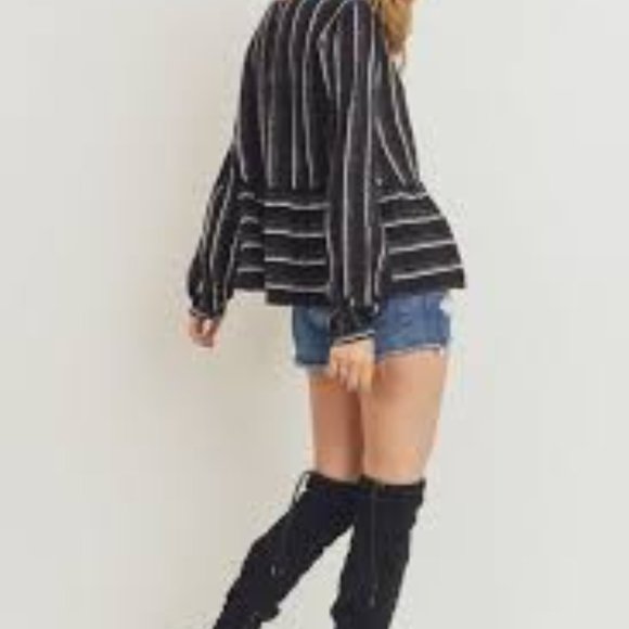 NEW!! PAPER CRANE Thin Peplum Top - Picture 2 of 9